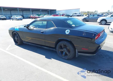 2013 Dodge Challenger Sxt z USA, uszkodzony, nr VIN 2C3CDYAG5DH530594
